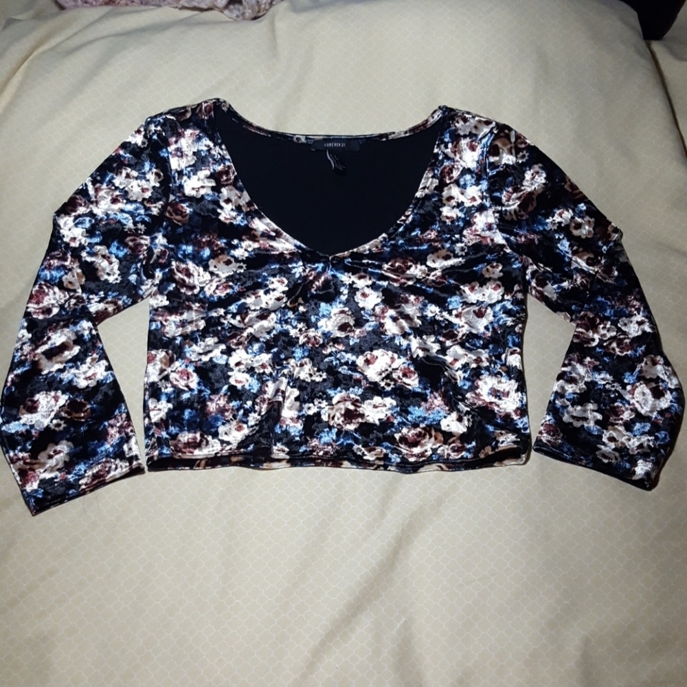 {Forever 21} Crushed Velvet Crop Top